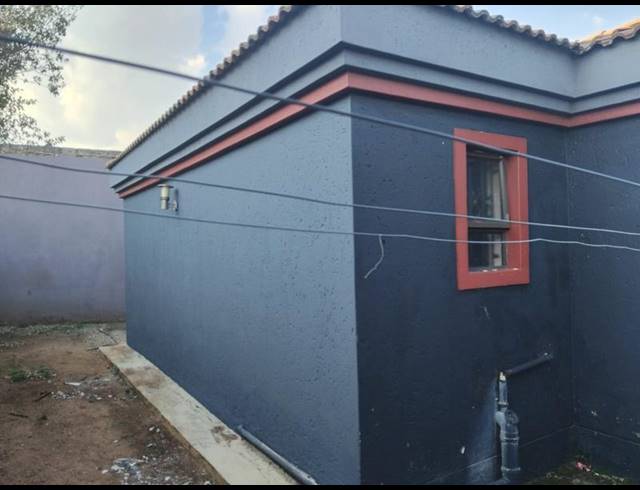 3 BEDROOM HOUSE FOR SALE IN NATURENA EXT 19
